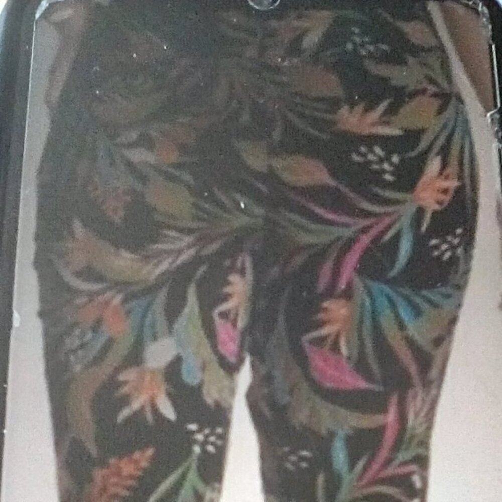 NWT Terra & Sky Tropical Printed Jeggings size 2x (20w/22w) $20.00